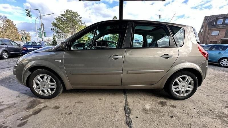 Gebraucht Renault Scénic II 106 PS (77 kW) 2008 Braun Van / Kleinbus