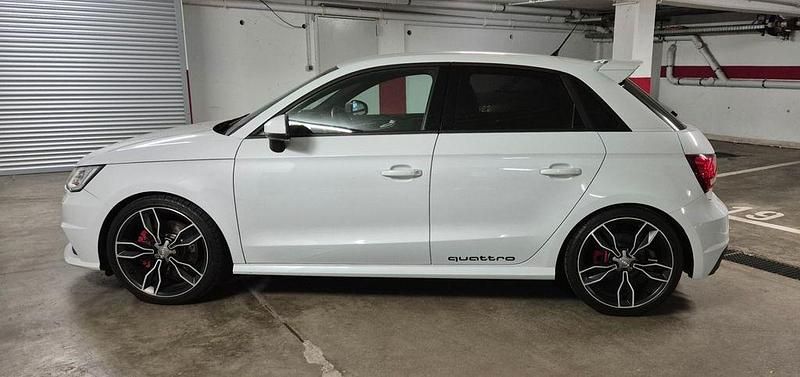 Weiß Gebraucht 2015 Audi S1 Sportback Sport Kleinwagen | 21.800 € (Fairer Preis) - Bild 1/4