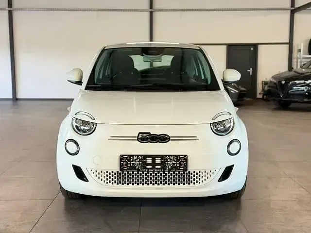 Usata Fiat 500e 86 kW (118 CV) 2023 Bianco Berlina