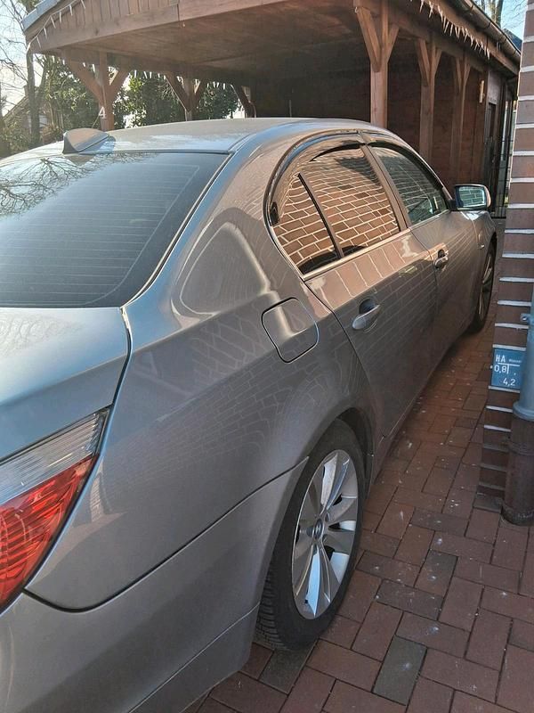 Gebraucht BMW 525 177 PS (130 kW) 2005 Silber Limousine