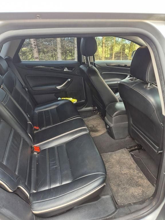 Gebraucht Ford Mondeo Titanium 140 PS (102 kW) 2014 Silber Limousine