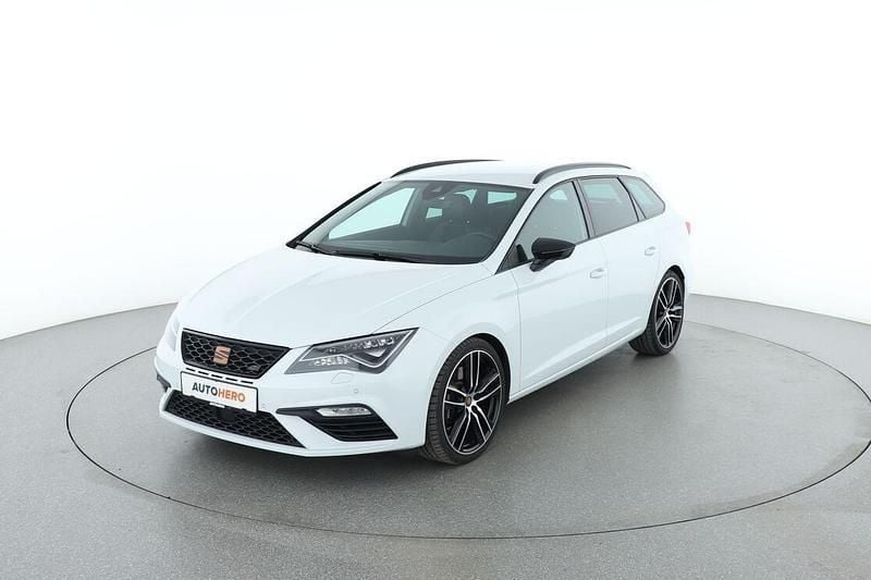 Weiß Gebraucht 2020 Cupra Leon Kombi | 24.240 € (Guter Preis) - Bild 1/3
