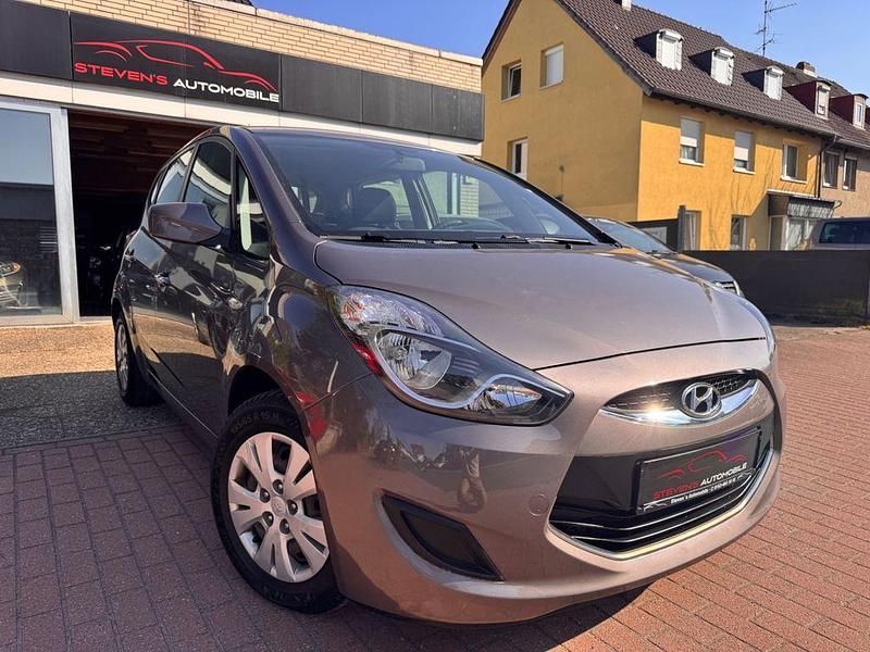 Gebraucht Hyundai ix20 90 PS (66 kW) 2012 Braun Kleinwagen
