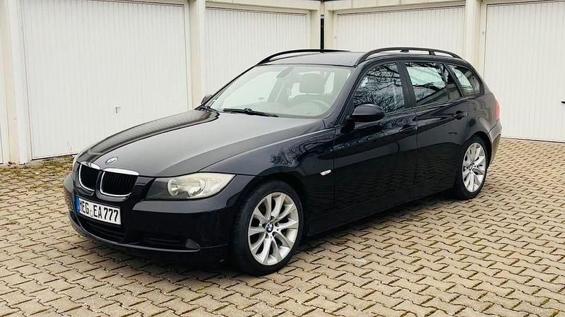 Gebraucht BMW 320 177 PS (130 kW) 2008 Schwarz Kombi