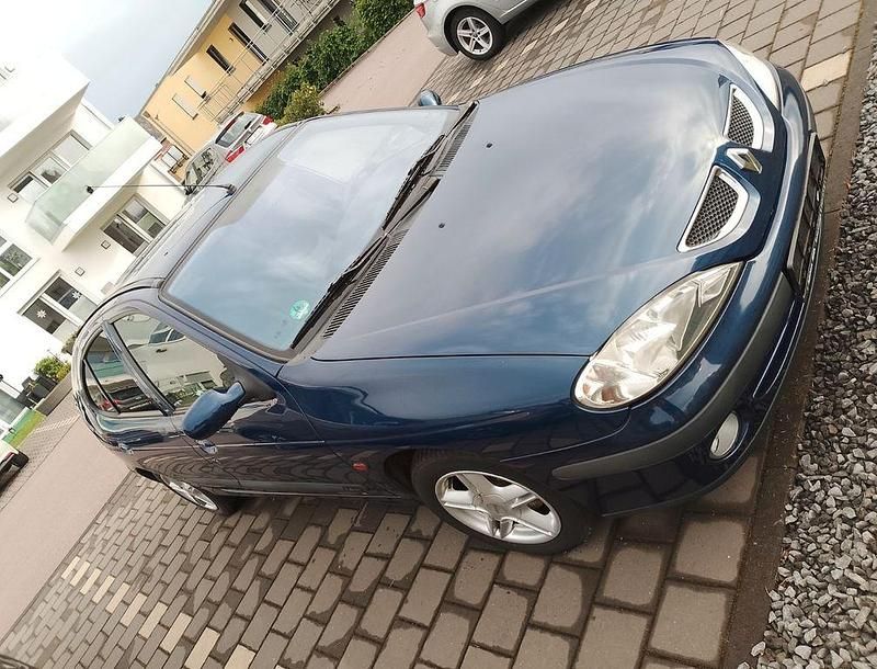 Blau Gebraucht 2001 Renault Mégane Limousine | 1.700 € (Fairer Preis) - Bild 1/4