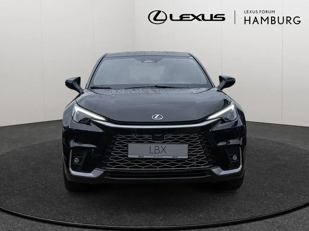 Neu Lexus LBX 136 PS (100 kW) 2026 Schwarz SUV
