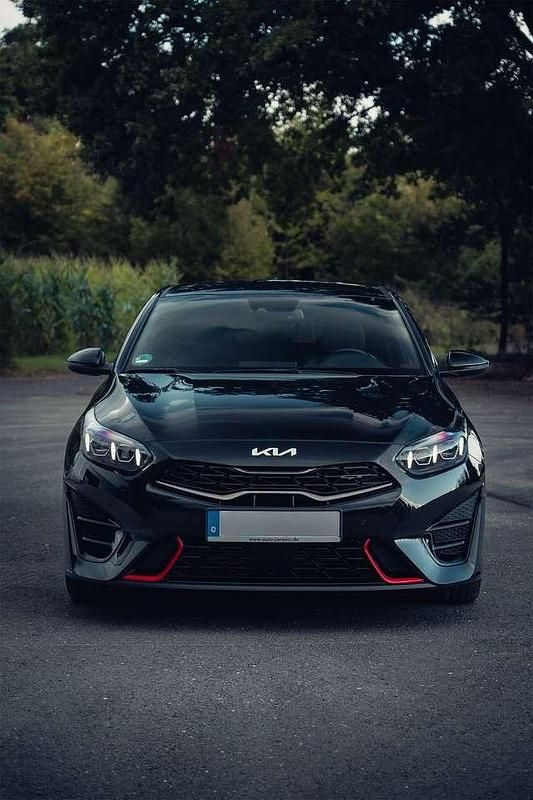 Schwarz Gebraucht 2022 Kia ProCeed Kleinwagen | 25.999 € (Guter Preis) - Bild 1/4