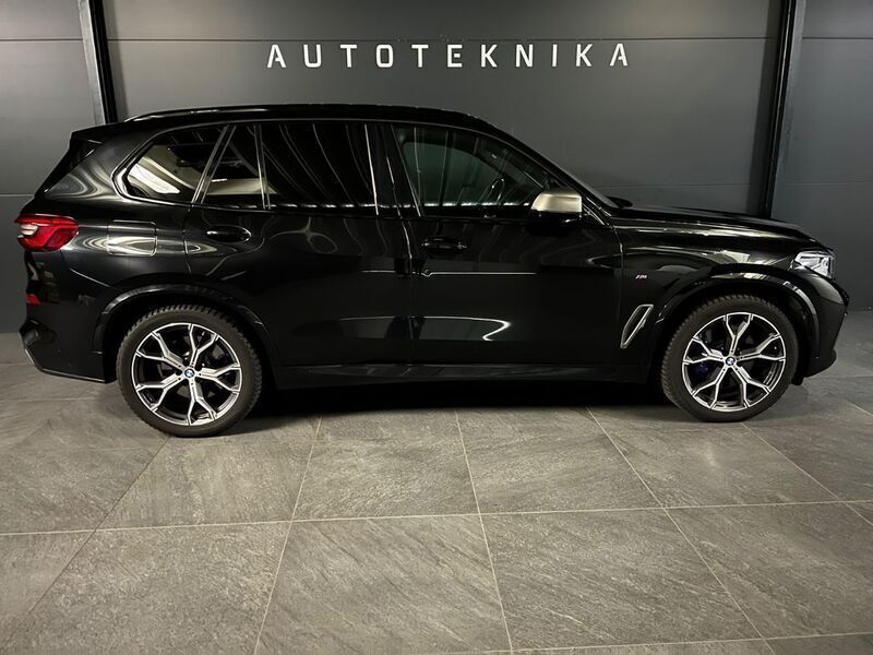 Schwarz Gebraucht 2019 BMW X5 M50 Sport Line SUV | 60.690 € (Etwas zu teuer) - Bild 1/4