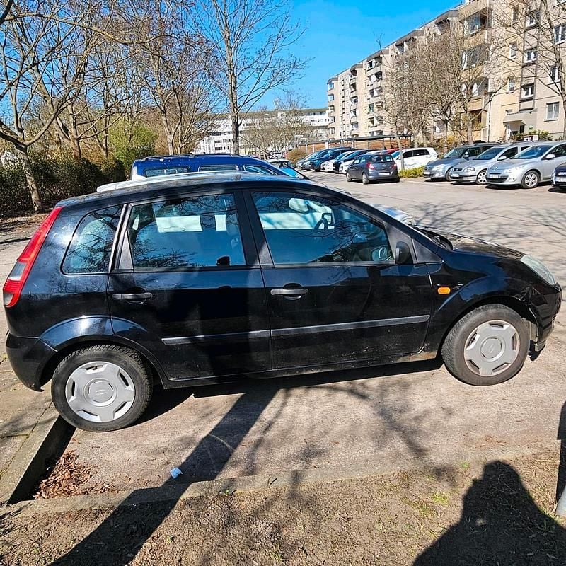 Gebraucht Ford Fiesta 63 PS (46 kW) 2005 Schwarz Kleinwagen