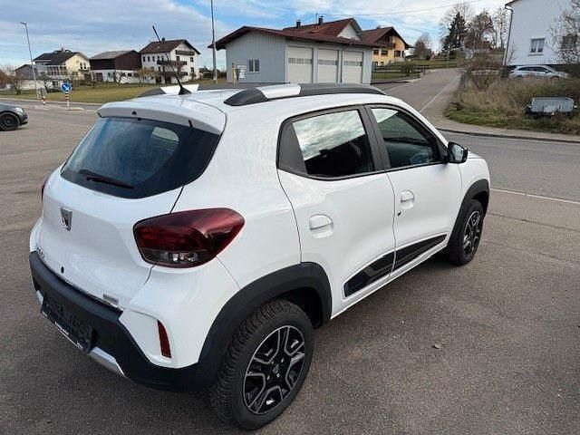 Używany Dacia Spring Comfort 33 kW (45 KM) 2022 Biały Hatchback