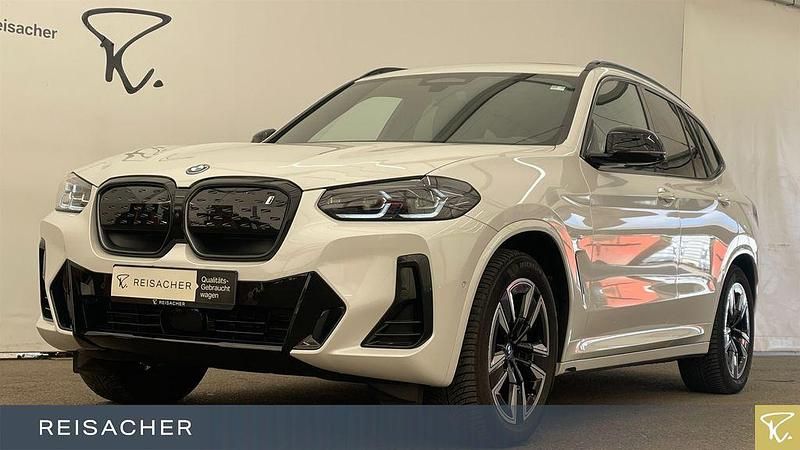 Mineralweiß metallic Gebraucht 2023 BMW iX3 M Sport SUV | 43.749 € (Guter Preis) - Bild 1/4