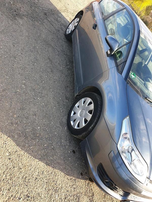 Gebraucht Citroën C4 65 PS (47 kW) 2007 Grau Kleinwagen