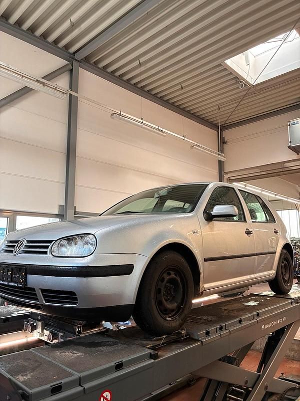 Gebraucht VW Golf IV 75 PS (55 kW) 2001 Grau Limousine