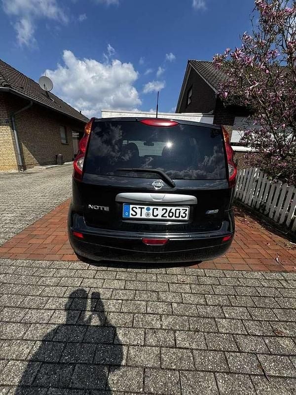 Second-hand Nissan Note Acenta 86 CP (63 kW) 2011 Hatchback