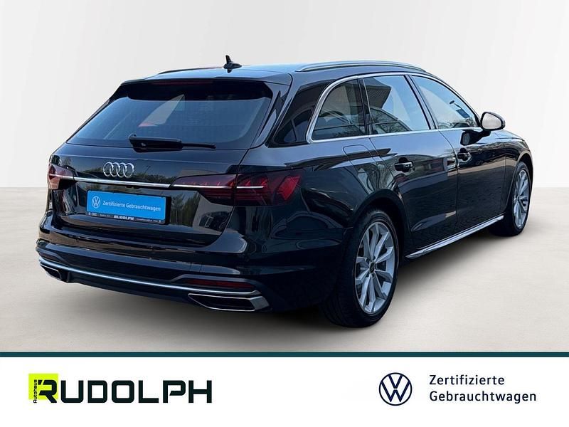 Gebraucht Audi A4 Advanced Plus 163 PS (119 kW) 2024 Mythosschwarz metallic Kombi