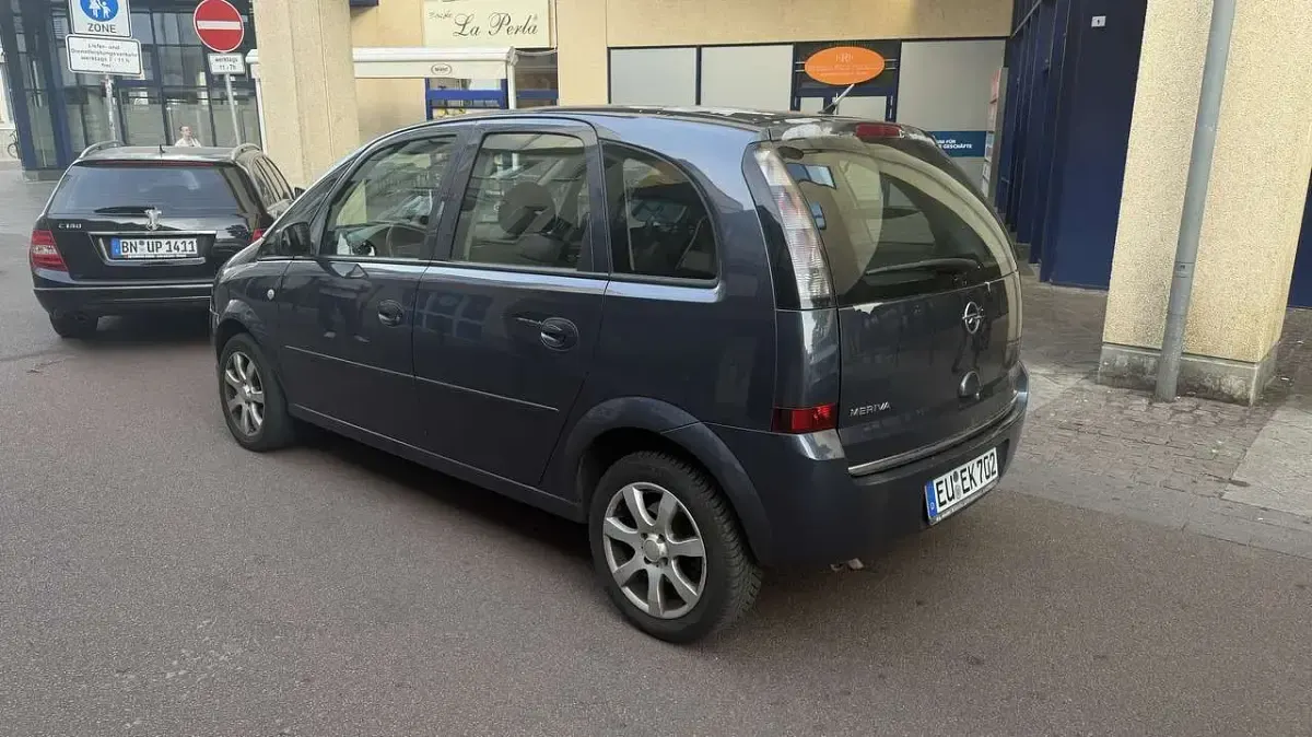 Gebraucht Opel Meriva Innovation 105 PS (77 kW) 2009 Van / Kleinbus