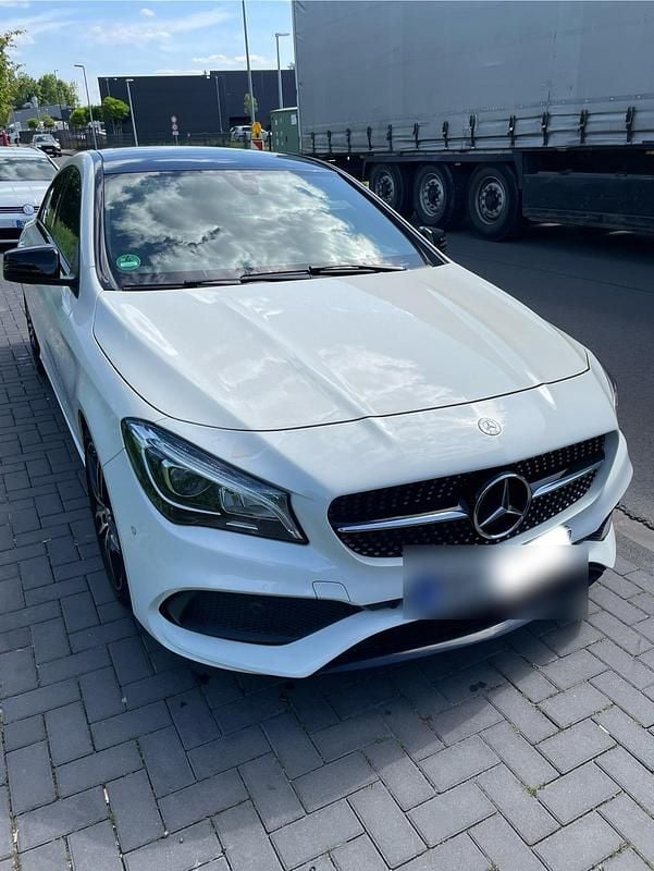 Gebraucht Mercedes CLA250 210 PS (154 kW) 2016 Weiß Limousine