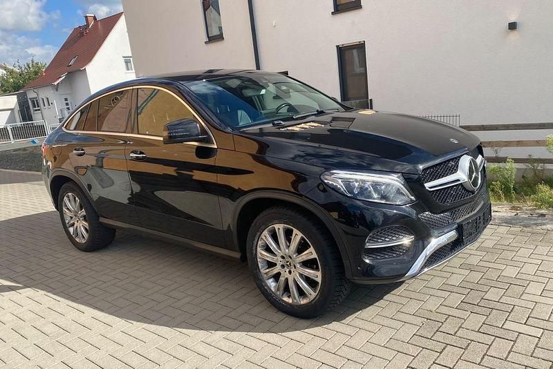 Schwarz Gebraucht 2018 Mercedes GLE350 Coupé | 33.900 € (Guter Preis) - Bild 1/4