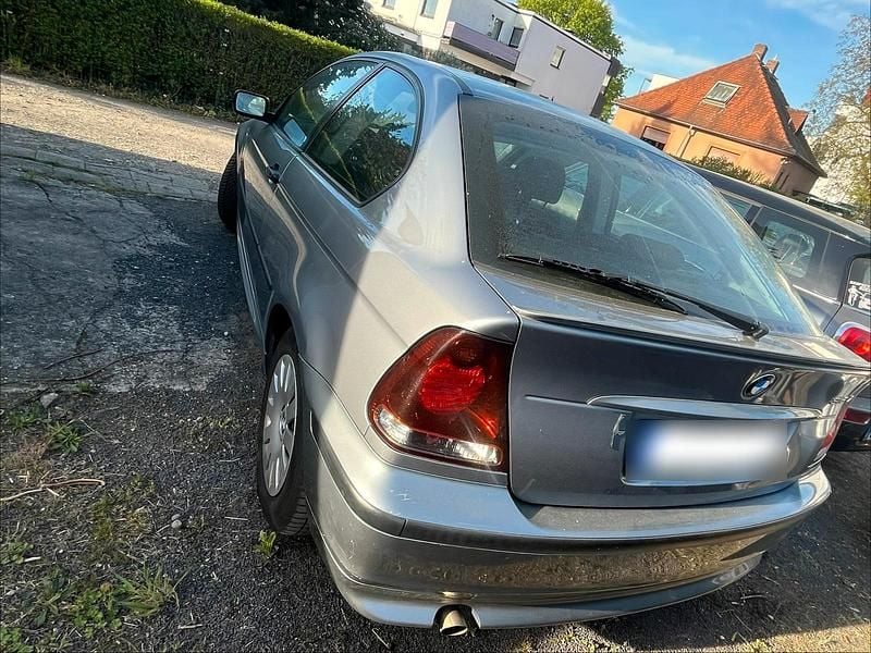 Gebraucht BMW 316 115 PS (84 kW) 2003 Silber Coupé