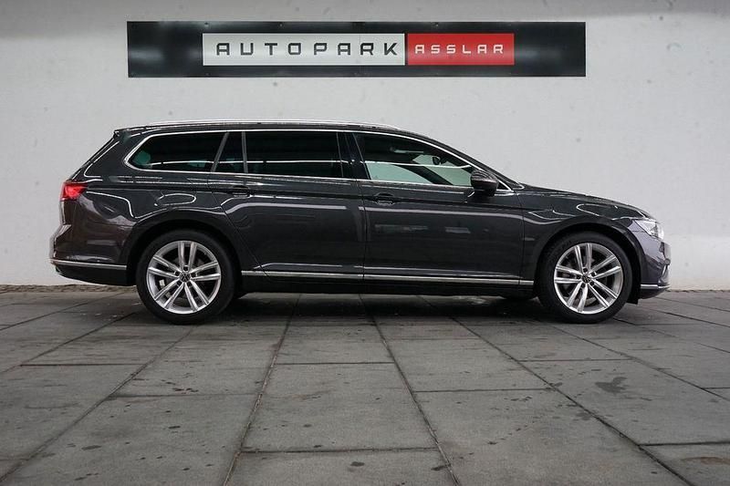 Other Gebraucht 2022 VW Passat Elegance Kombi | 17.380 € (Etwas zu teuer) - Bild 1/4