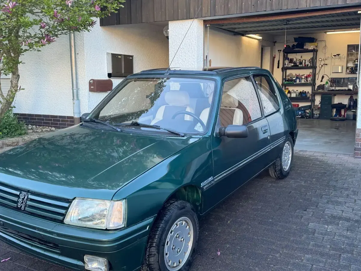 Gebraucht Peugeot 205 Roland Garros 94 PS (69 kW) 1990 Grün Kleinwagen