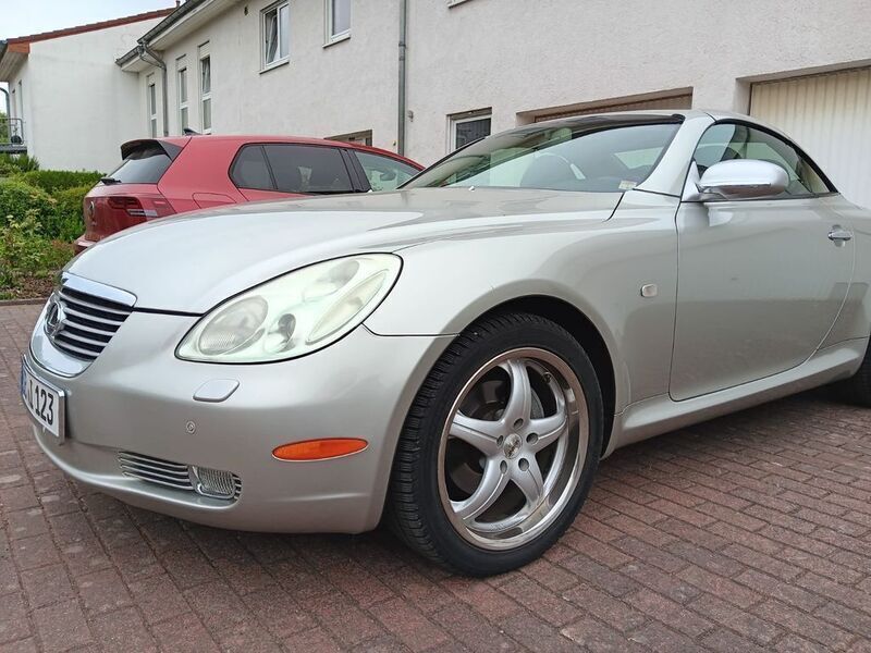 Silber Gebraucht 2002 Lexus SC430 Cabrio | 10.000 € - Bild 1/4