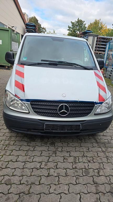 Weiß Gebraucht 2008 Mercedes Vito Van / Kleinbus | 2.900 € - Bild 1/4