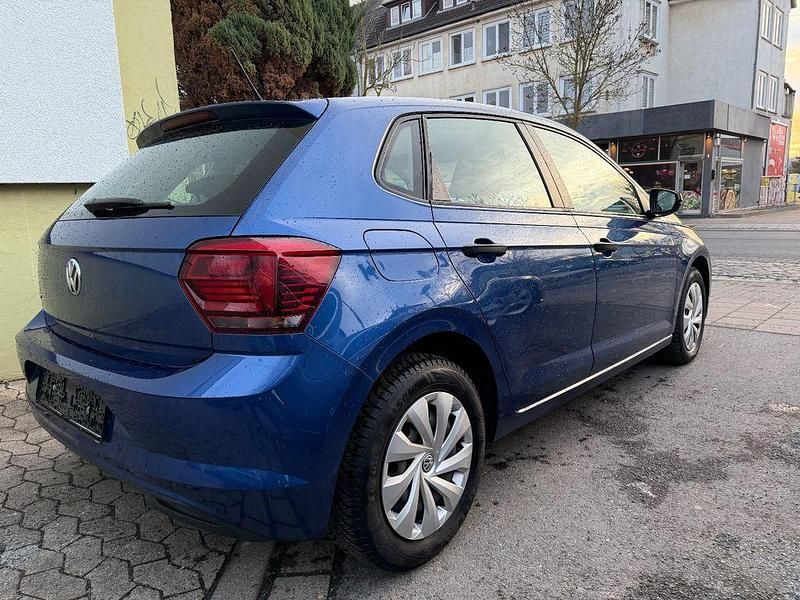 Gebraucht VW Polo Trendline 65 PS (47 kW) 2017 Blau Limousine