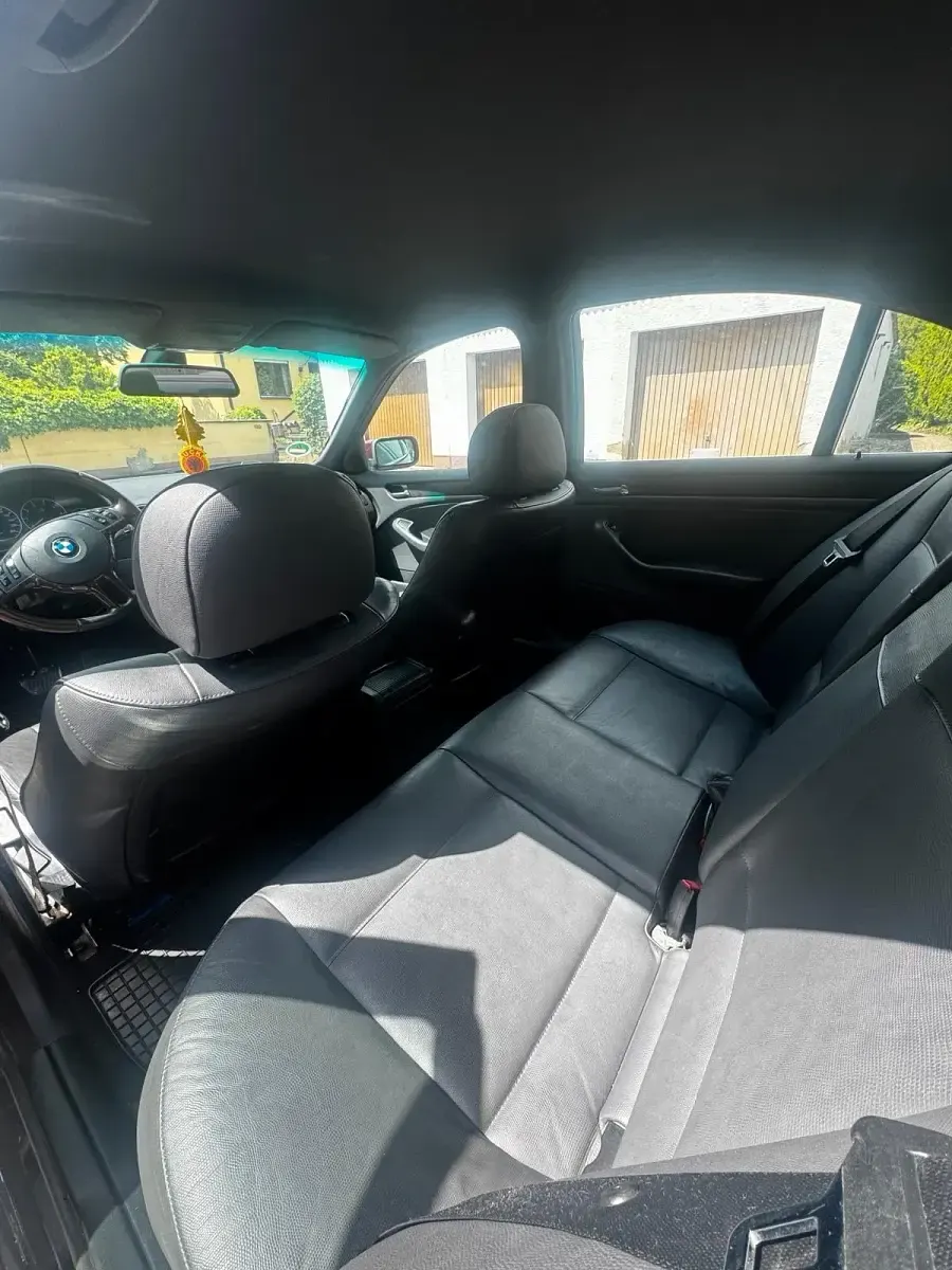 Gebraucht BMW 330 Exclusive 231 PS (169 kW) 2003 Rot Limousine
