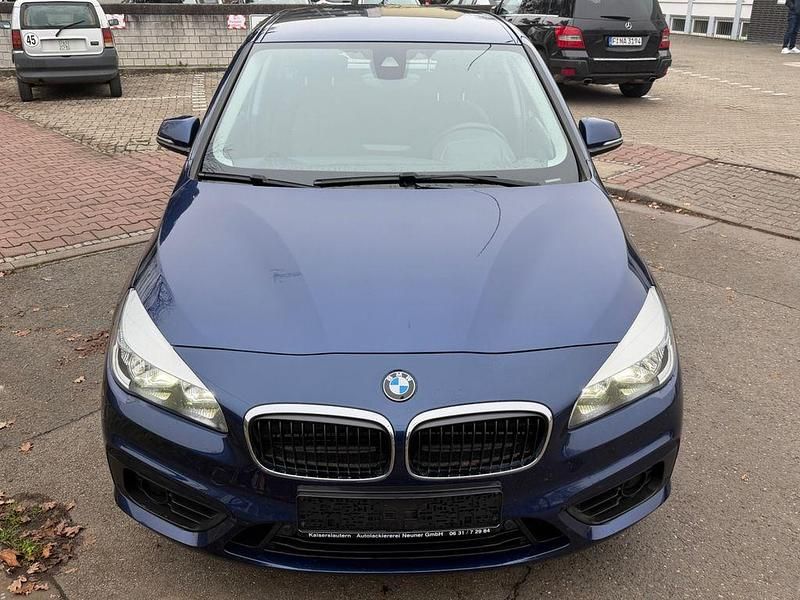 Gebraucht BMW 218 Active Tourer 150 PS (110 kW) 2017 Blau Van / Kleinbus