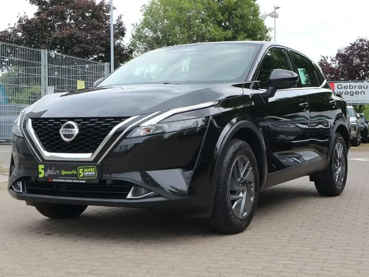 Gebraucht Nissan Qashqai Acenta 140 PS (102 kW) 2022 Schwarz SUV