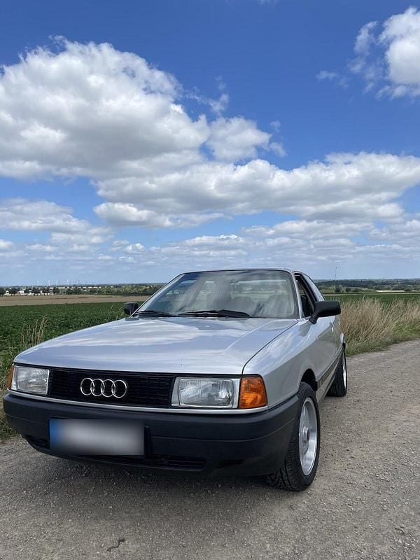 Second-hand Audi 80 90 CP (66 kW) 1990 Argintiu Berlinǎ