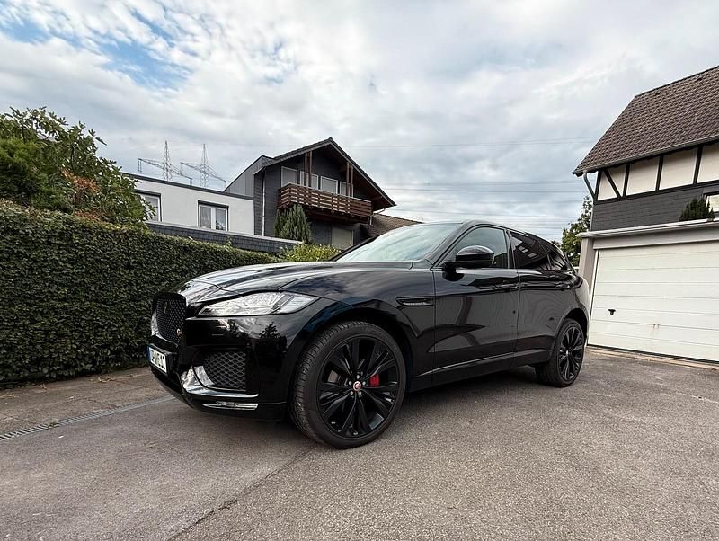 Schwarz Gebraucht 2017 Jaguar F-Pace SUV | 18.500 € (Fairer Preis) - Bild 1/4