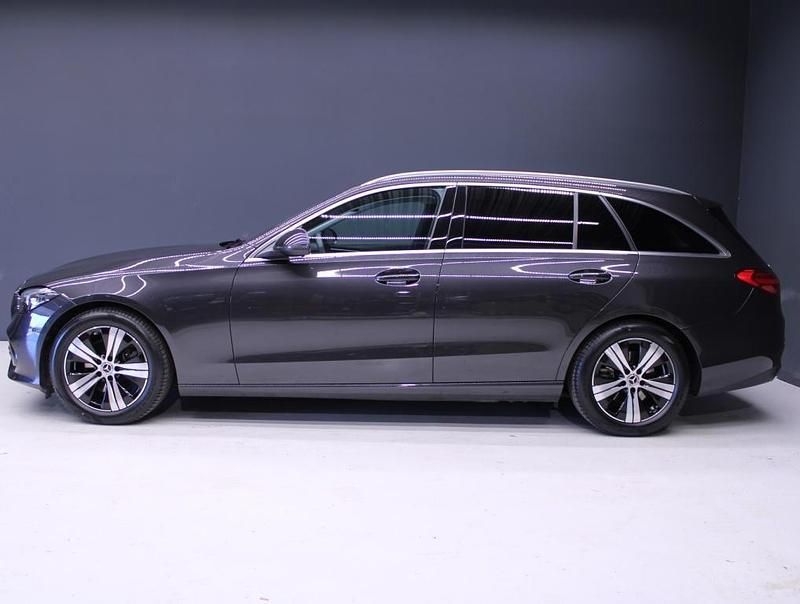 Gebraucht Mercedes C220 Avantgarde 197 PS (144 kW) 2024 Grau Kombi