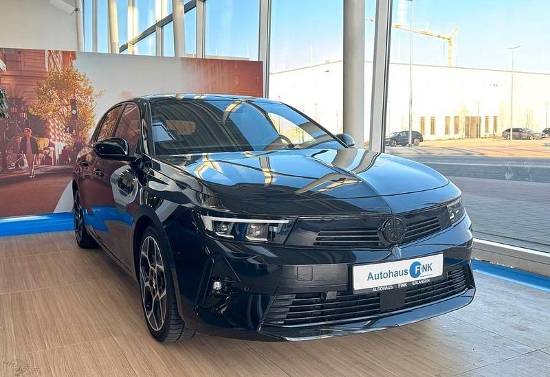Gebraucht Opel Astra Ultimate 131 PS (96 kW) 2024 Schwarz Limousine