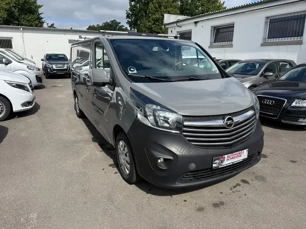 Gebraucht Opel Vivaro 140 PS (102 kW) 2015 Grau Van / Kleinbus