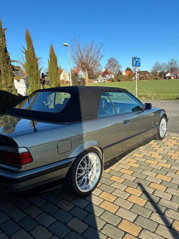 Gebraucht BMW 320 Cabriolet 150 PS (110 kW) 1997 Beige Cabrio