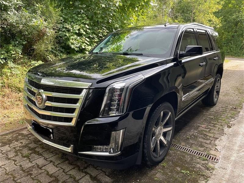 Schwarz Gebraucht 2015 Cadillac Escalade SUV | 39.950 € (Superpreis) - Bild 1/4