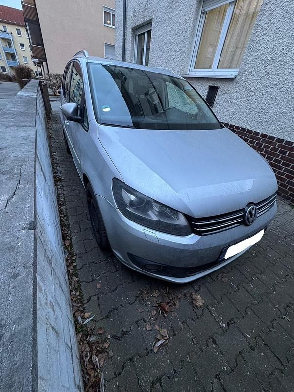 Gebraucht VW Touran Highline 170 PS (125 kW) 2011 Silber Van / Kleinbus