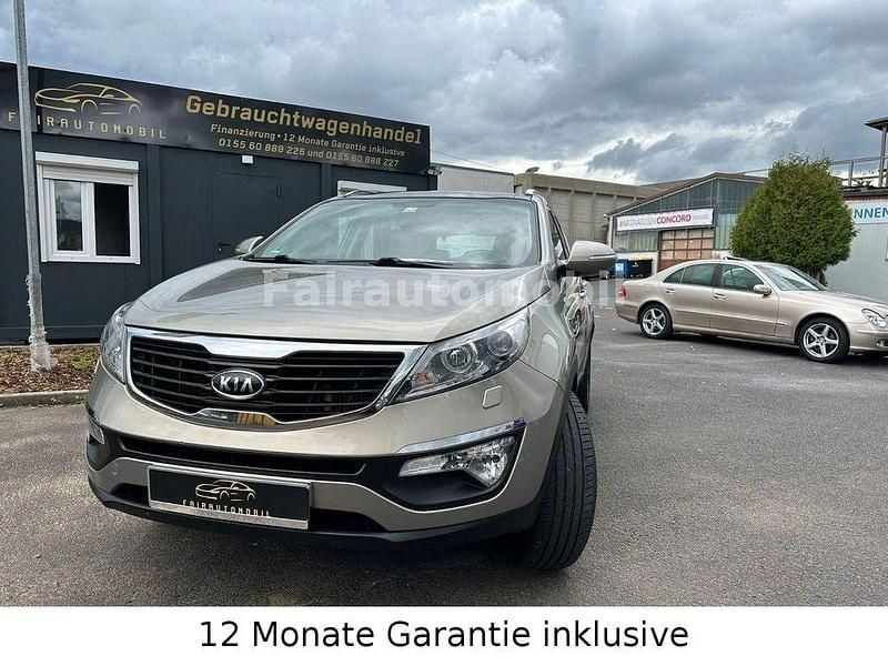 Silber Gebraucht 2010 Kia Sportage Platinum Edition SUV | 11.999 € (Teuer) - Bild 1/4