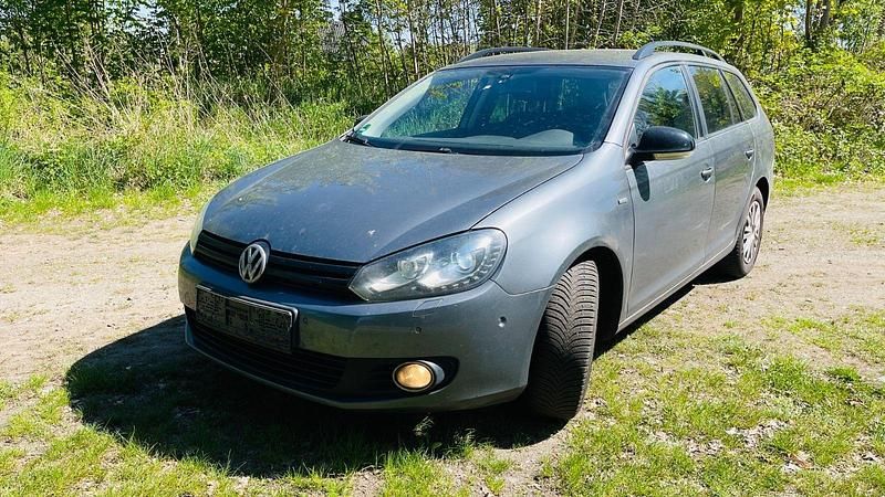 Gebraucht VW Golf VII Match 105 PS (77 kW) 2013 Grau Kombi