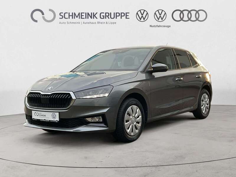 Graphitegrau metallic Neu 2025 Skoda Fabia Essence Limousine | 17.440 € (Guter Preis) - Bild 1/4