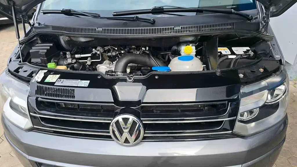 Gebraucht VW Multivan 179 PS (131 kW) 2012 Grau Van / Kleinbus