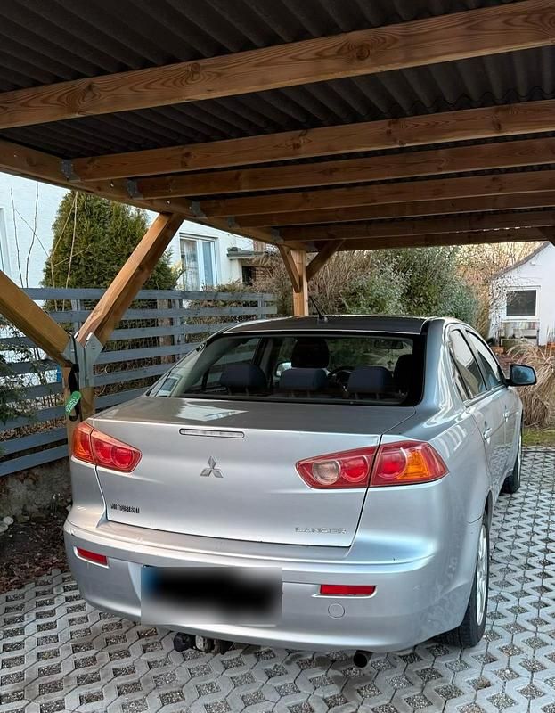 Gebraucht Mitsubishi Lancer 143 PS (105 kW) 2010 Silber Limousine