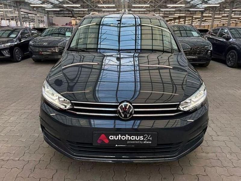 Gebraucht VW Touran Highline 150 PS (110 kW) 2023 Grau Van / Kleinbus