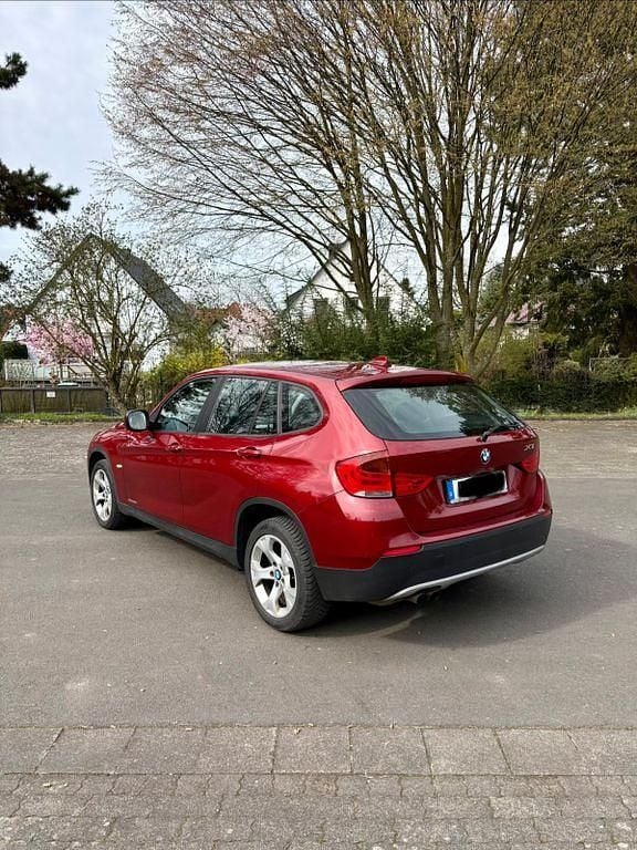 Gebraucht BMW X1 184 PS (135 kW) 2011 Rot SUV