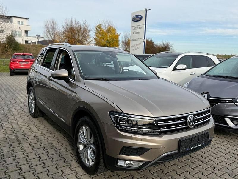 Titanium beige Gebraucht 2016 VW Tiguan Highline SUV | 19.000 € (Superpreis) - Bild 1/4