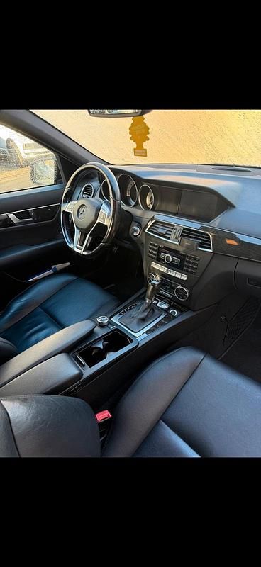 Gebraucht Mercedes C350 AMG 306 PS (225 kW) 2011 Schwarz Limousine