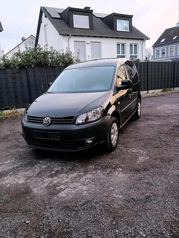 Schwarz Gebraucht 2011 VW Caddy Van / Kleinbus | 5.199 € (Guter Preis) - Bild 1/4