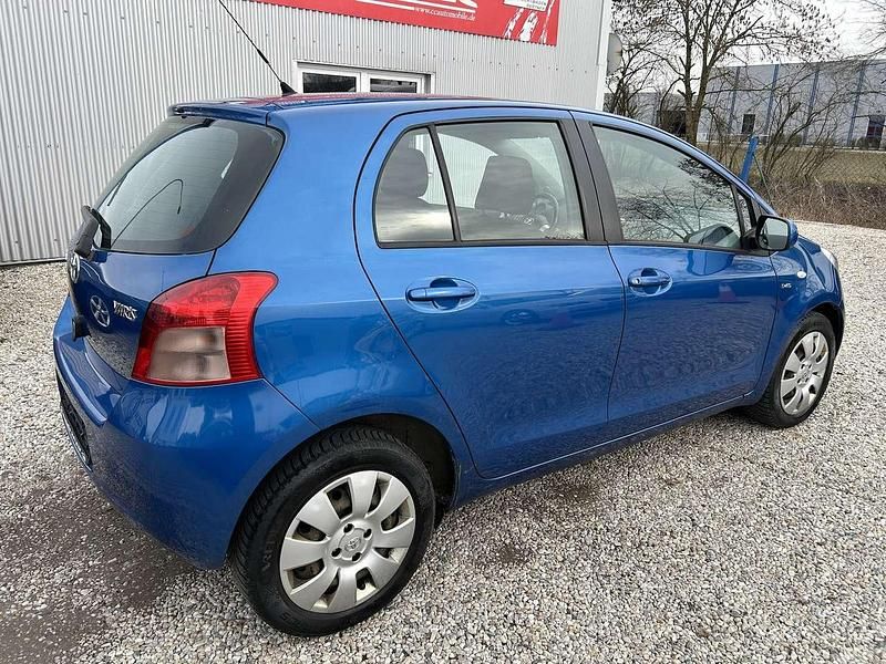 Gebraucht Toyota Yaris Sol 90 PS (66 kW) 2007 Blue mica metallic / caribbean Limousine